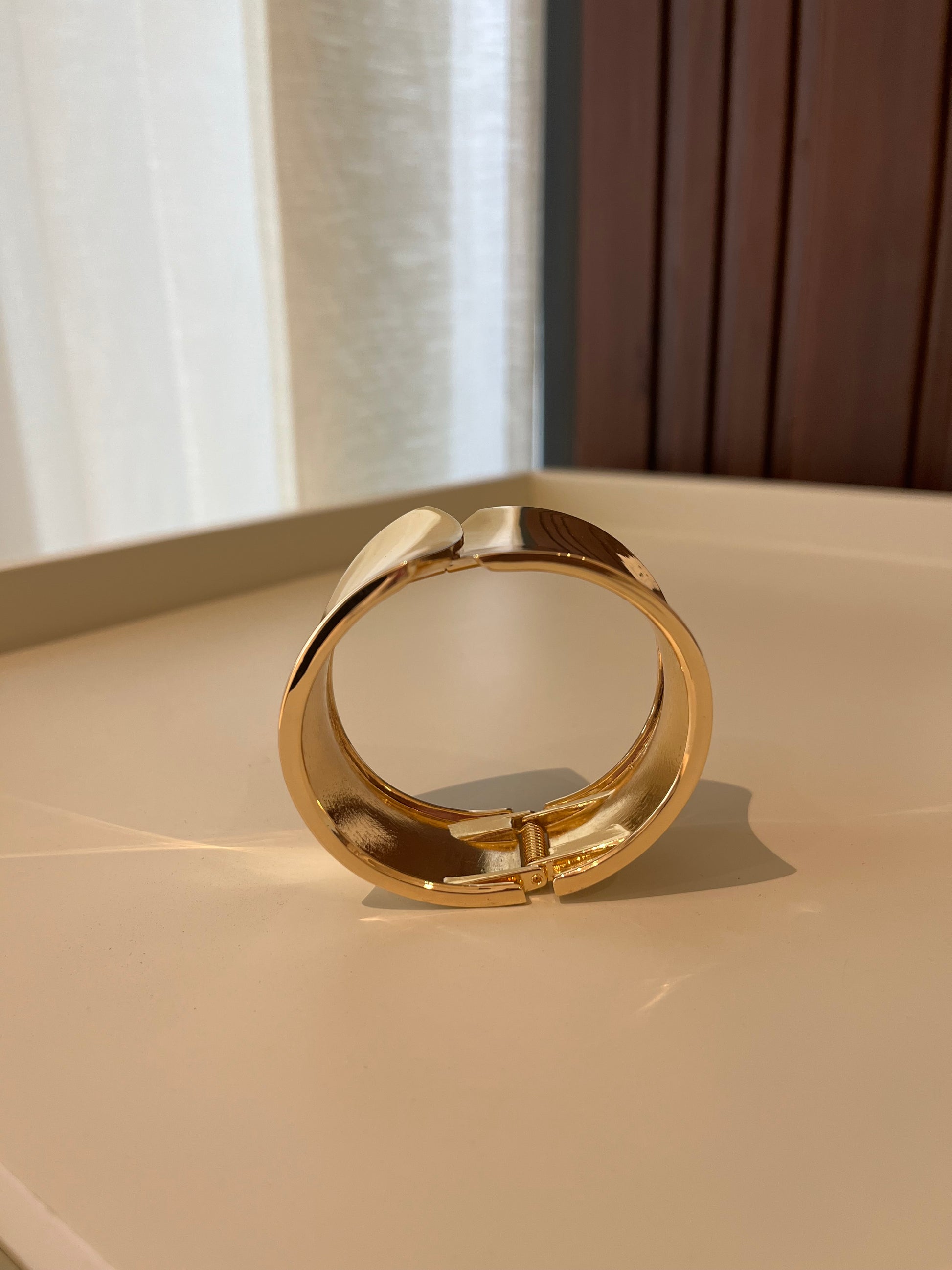 The wave cuff