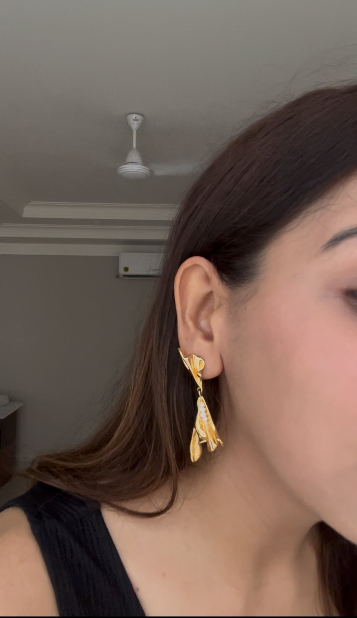 Bombshell earrings