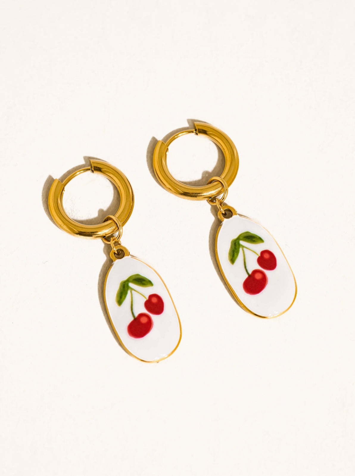 The charm huggsies (cherry)