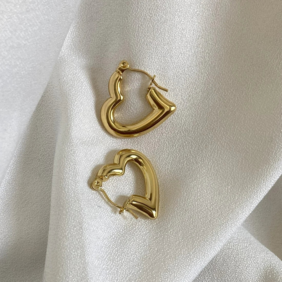 Love bonn Earrings