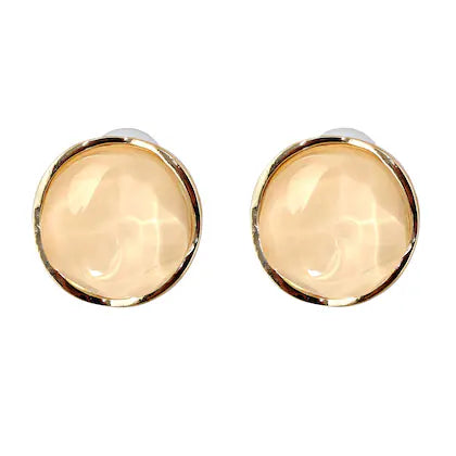 The pearl earrings