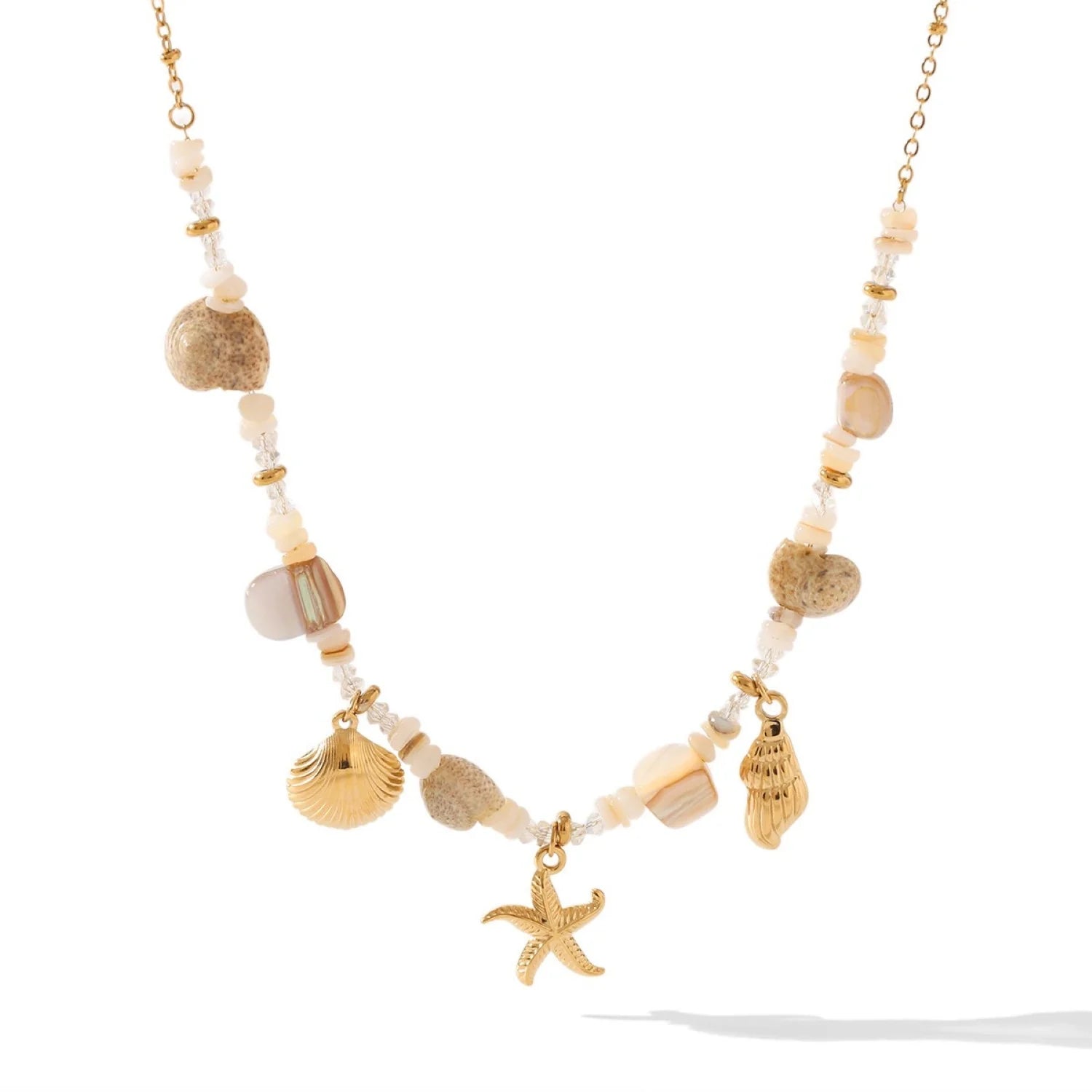 The seashells necklace