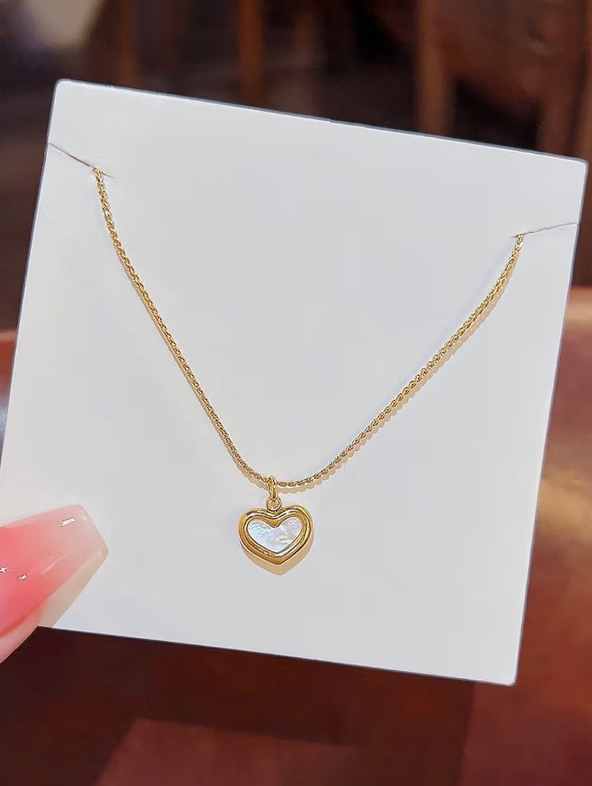 The Lil heart pendant