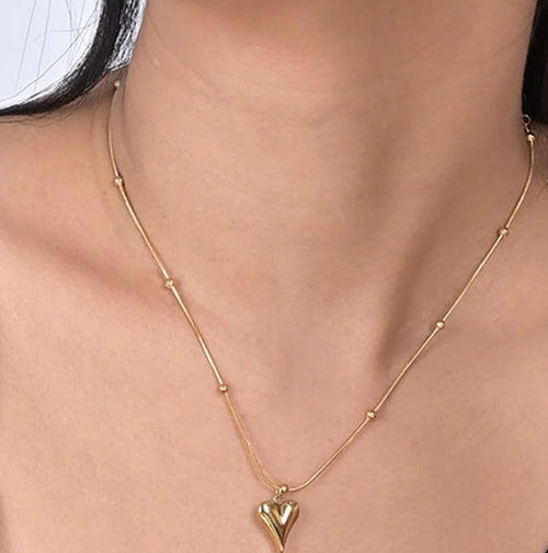 Belle necklace