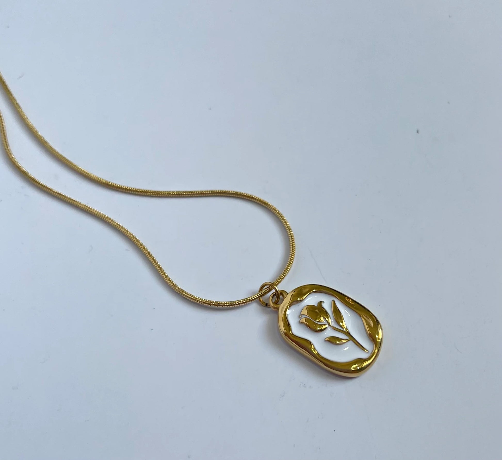 The rose heart pendant