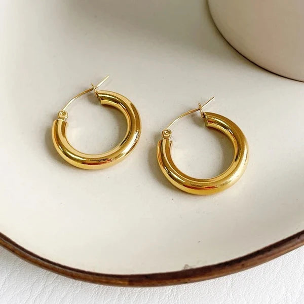 Classic flat hoops
